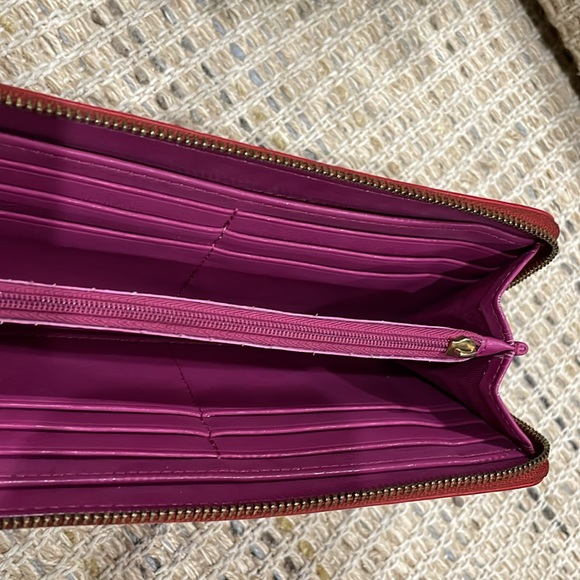 Fossil Zip Around Wallet Red Leather - Picture 11 of 12